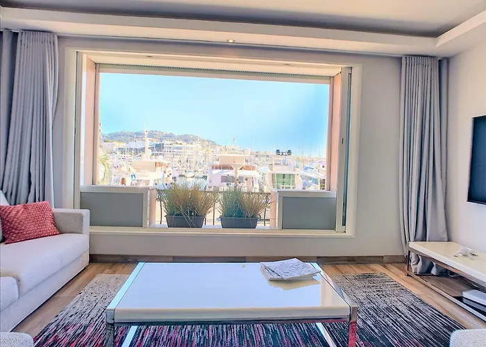 Apartment 16 Quai Saint-pierre *