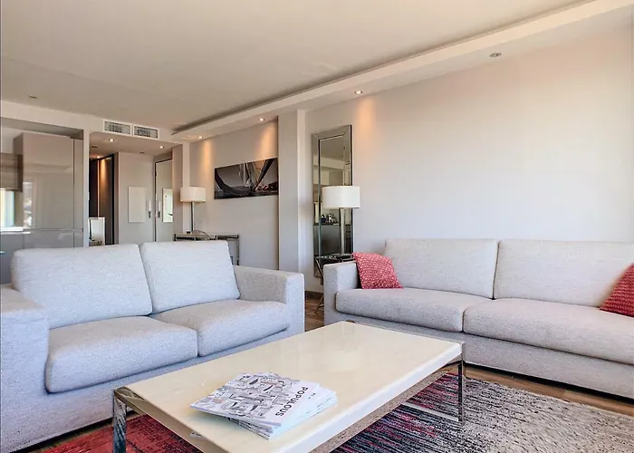 Apartment 16 Quai Saint-pierre *